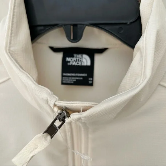 NWT The North Face Women's Willow Stretch Jacket in White Dune